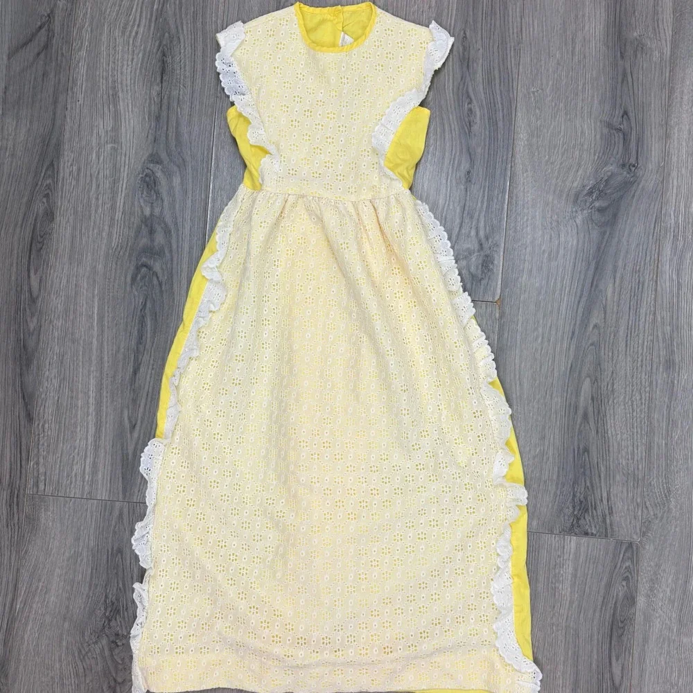 Vintage 70s Montgomery Ward Girls Yellow Prairie Maxi Dress Eyelet Lace Size 6‎